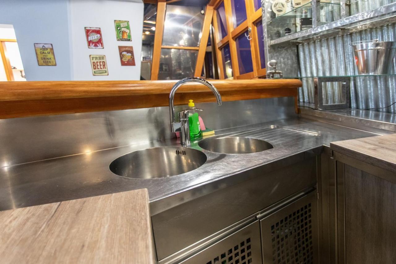 Stay In Pub Kamera Klub Apatment-City Center Λιουμπλιάνα Εξωτερικό φωτογραφία
