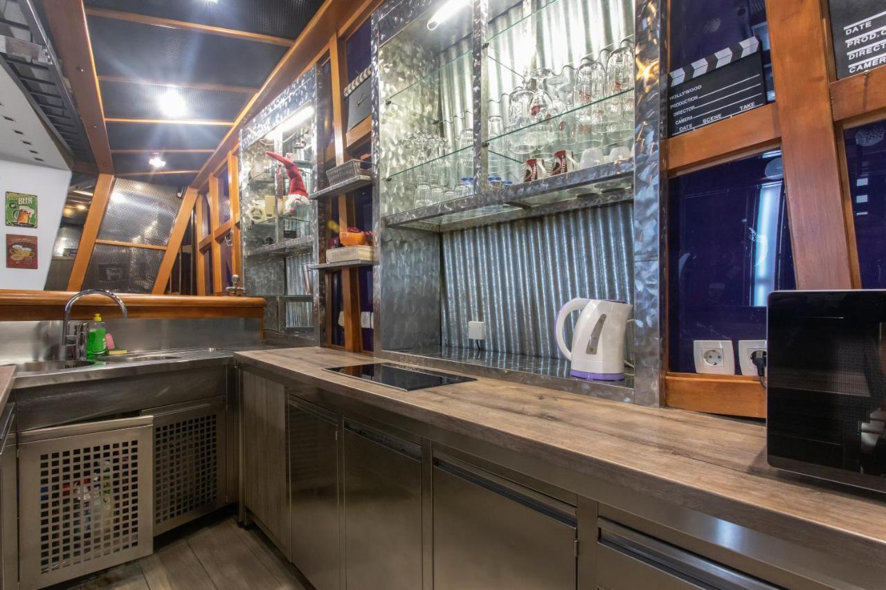 Stay In Pub Kamera Klub Apatment-City Center Λιουμπλιάνα Εξωτερικό φωτογραφία